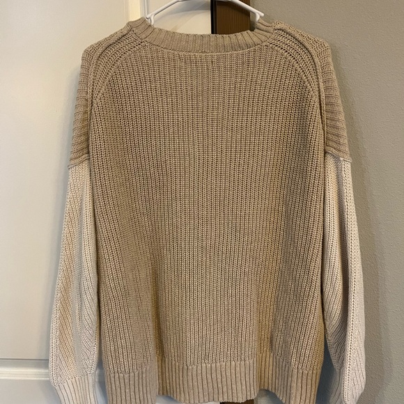 American Eagle Outfitters Oversized Tan Knit Sweater - Picture 4 of 6